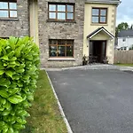 Near The River Shannon Apartment Rooskey