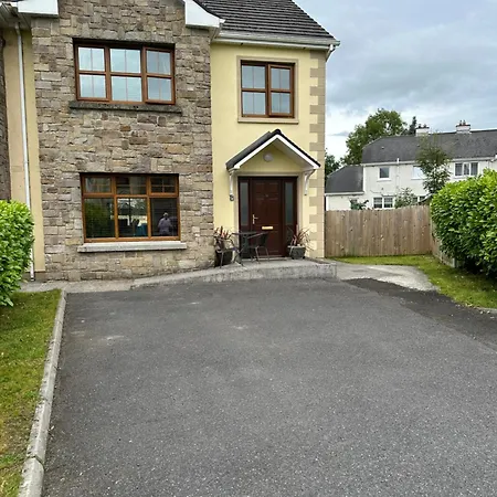 Near The River Shannon شقة *