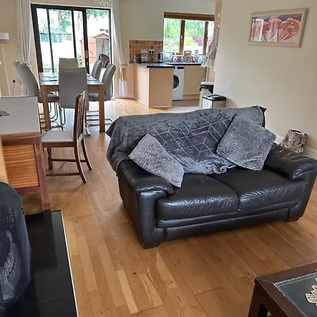 Near The River Shannon شقة *