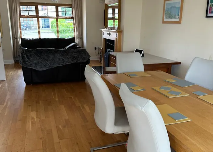 Near The River Shannon Apartamento Rooskey